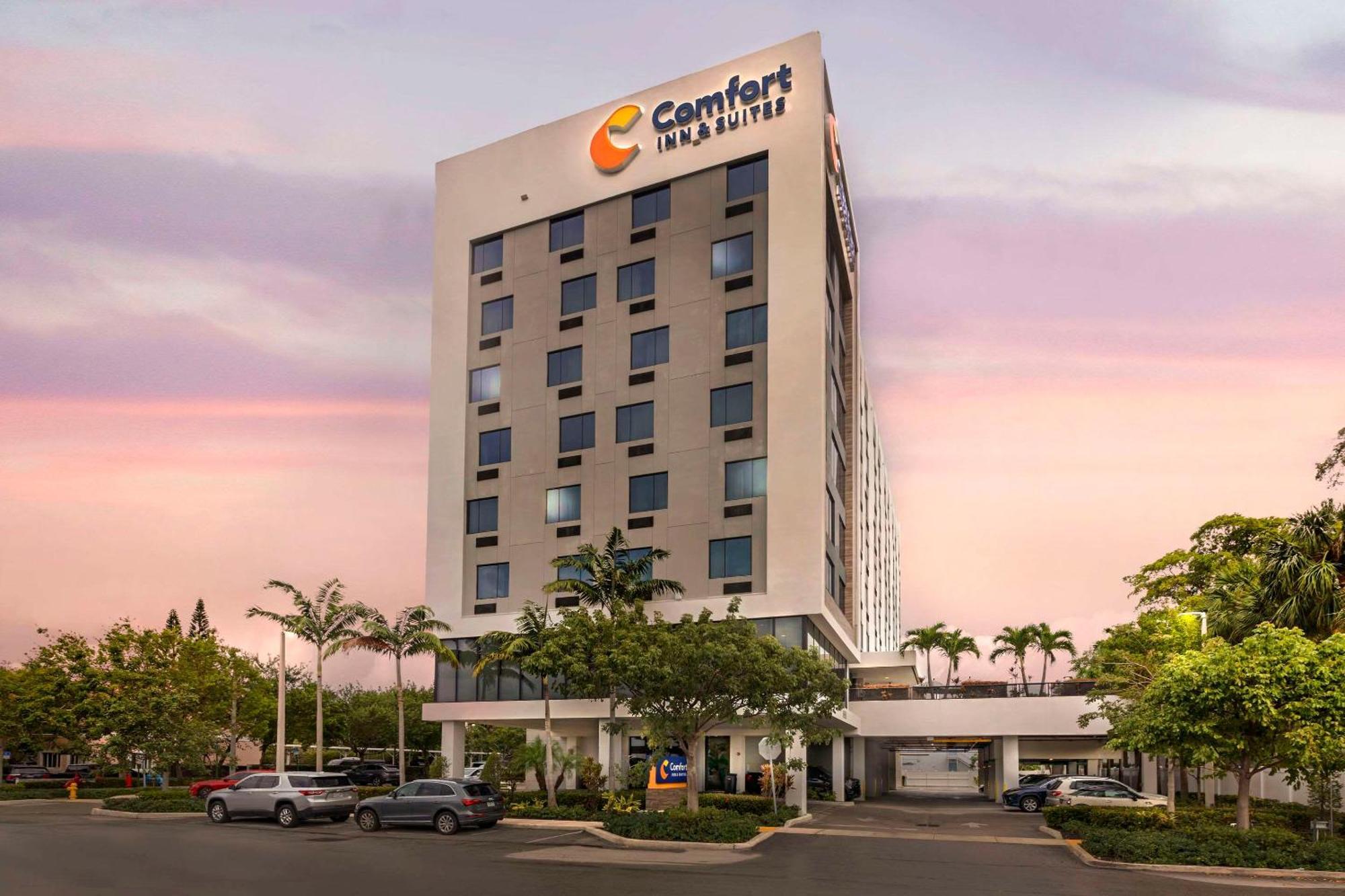 Comfort Inn & Suites Miami International Airport Miami Springs Exterior foto