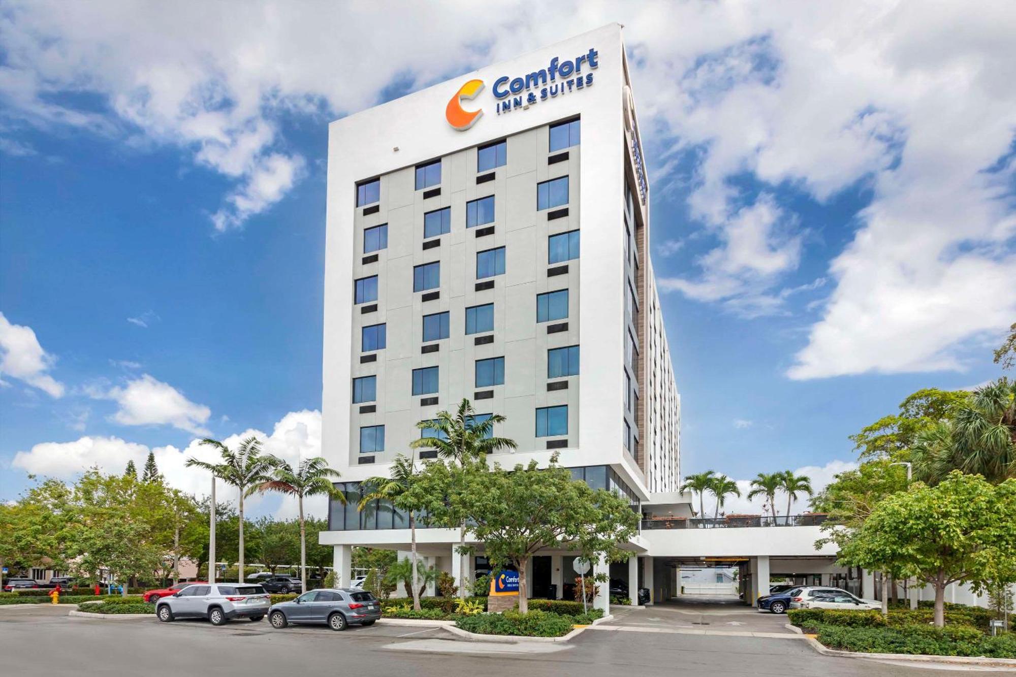 Comfort Inn & Suites Miami International Airport Miami Springs Exterior foto