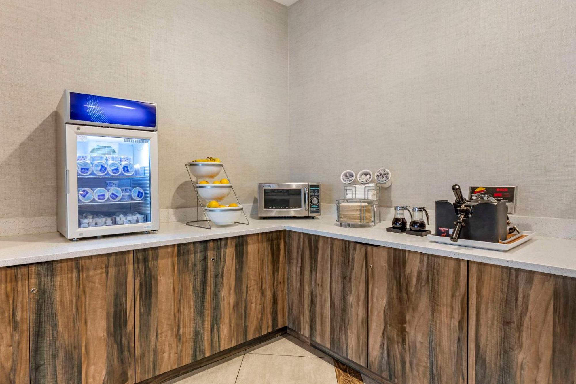 Comfort Inn & Suites Miami International Airport Miami Springs Exterior foto